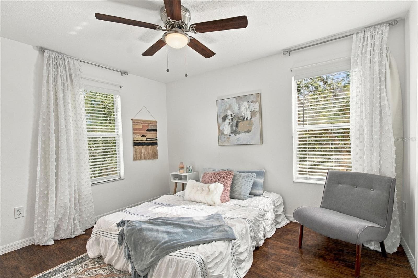Second bedroom with ensuite bathroom - 8524 GABLEBEND WAY, TAMPA