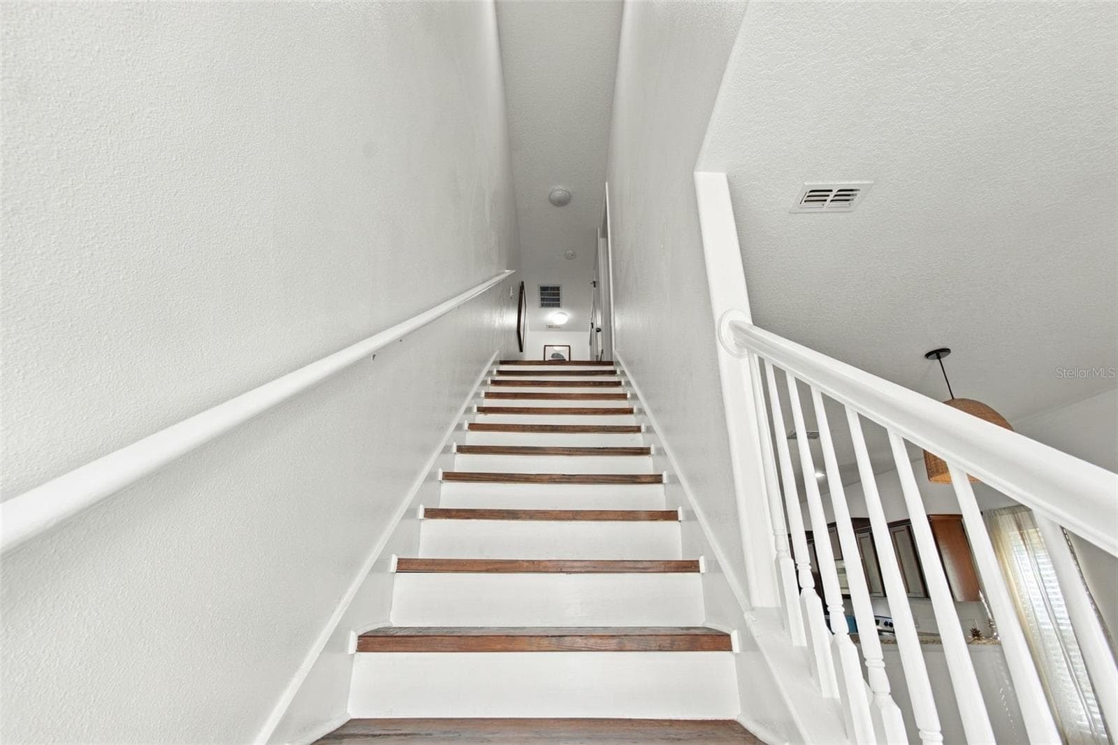 Townhouse at 8524 GABLEBEND WAY, TAMPA, photo 27 of 52