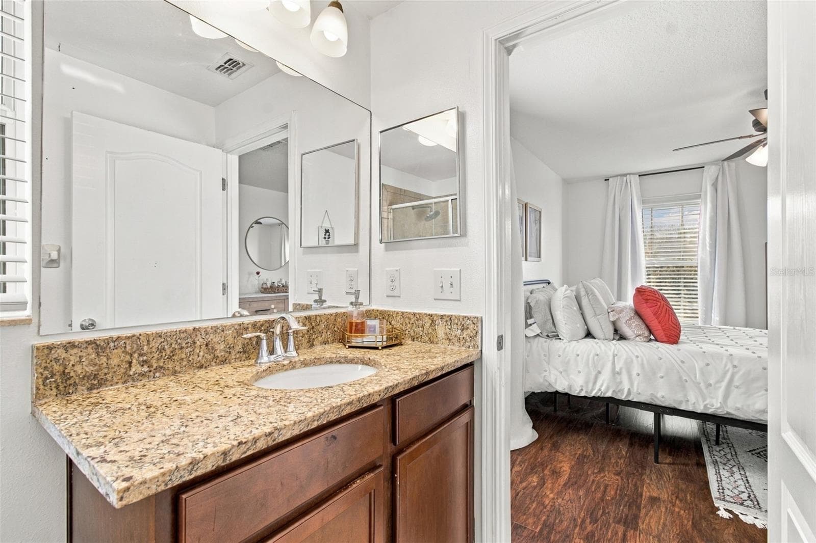 Townhouse at 8524 GABLEBEND WAY, TAMPA, photo 34 of 52