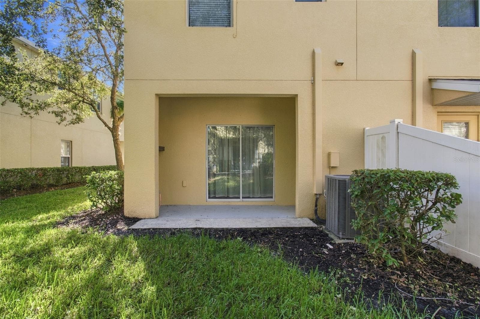 Townhouse at 8524 GABLEBEND WAY, TAMPA, photo 45 of 52