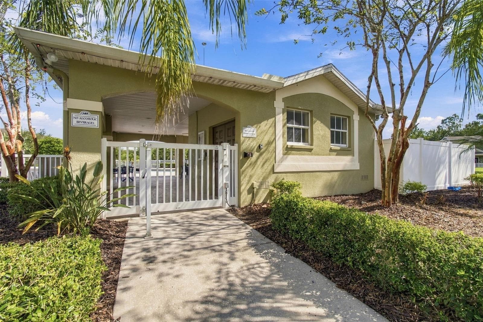 Townhouse at 8524 GABLEBEND WAY, TAMPA, photo 49 of 52