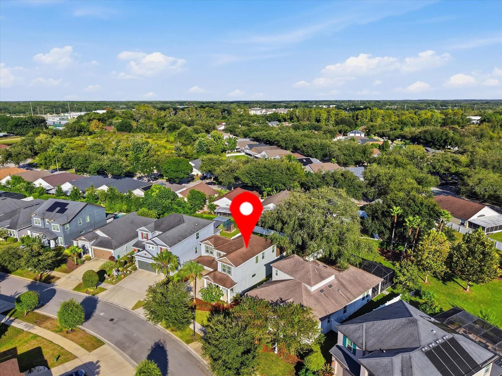 Aerial view: Side - 13821 FAIRWAY BUNKER DR, TAMPA