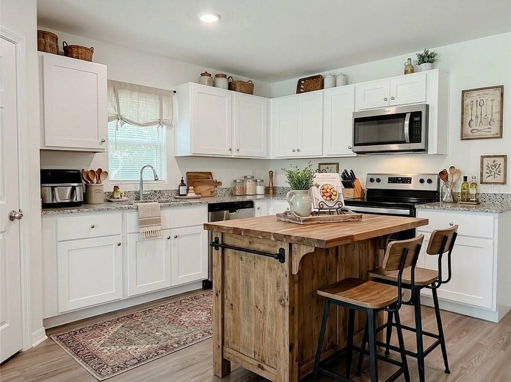 virtually staged - 50 BAY RD, OCKLAWAHA