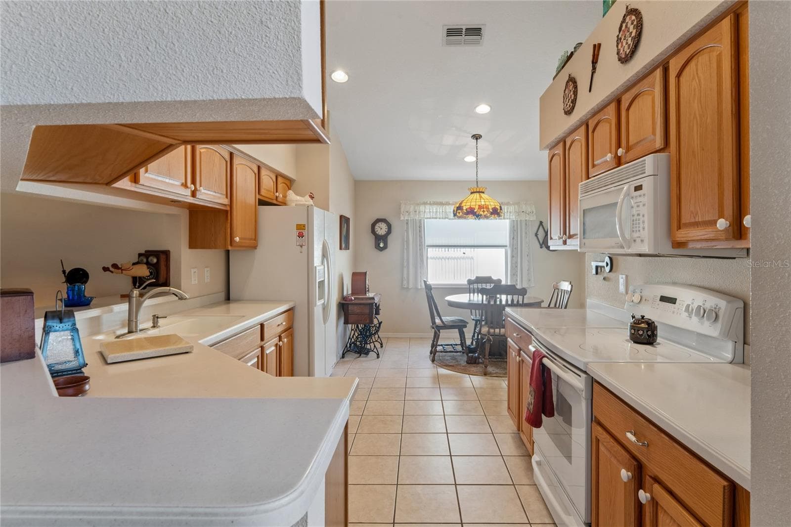 Single Family Residence at 11602 MCLEOD ST, SPRING HILL, photo 11 of 81