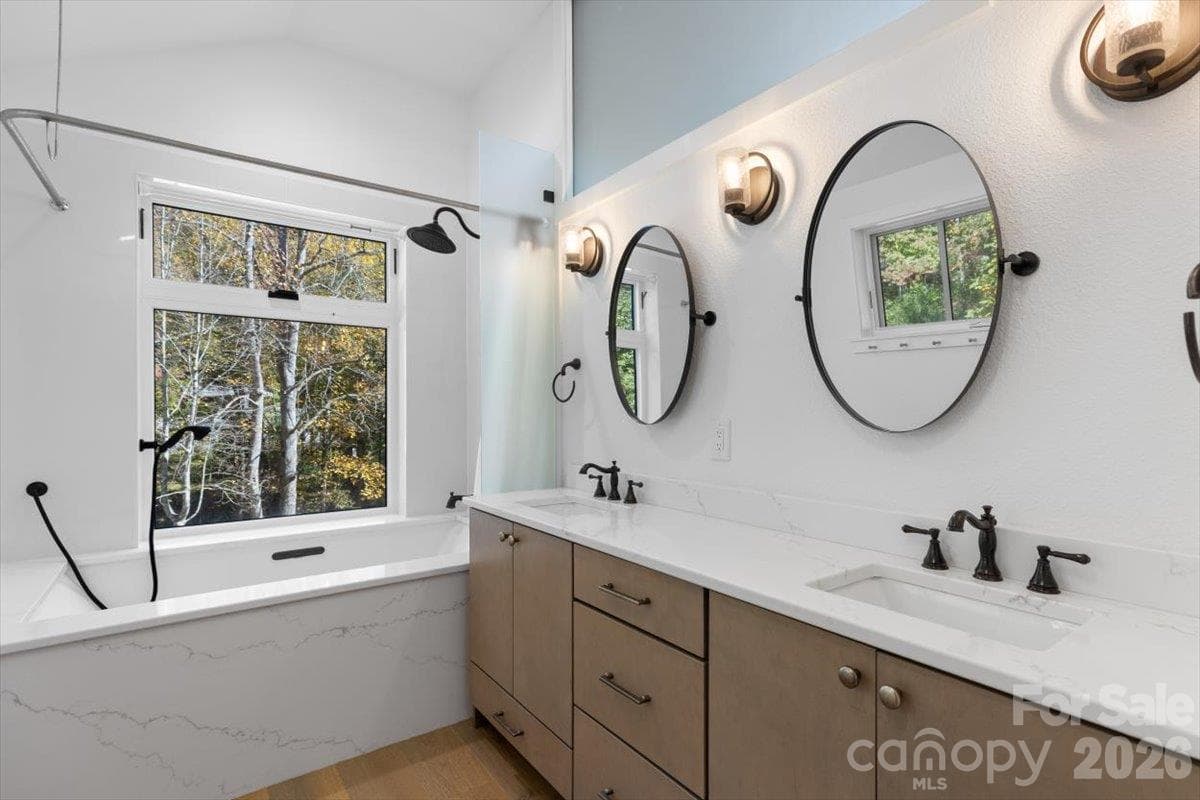 Primary Ensuite Bathroom - 85 Hillcrest Drive, Highlands