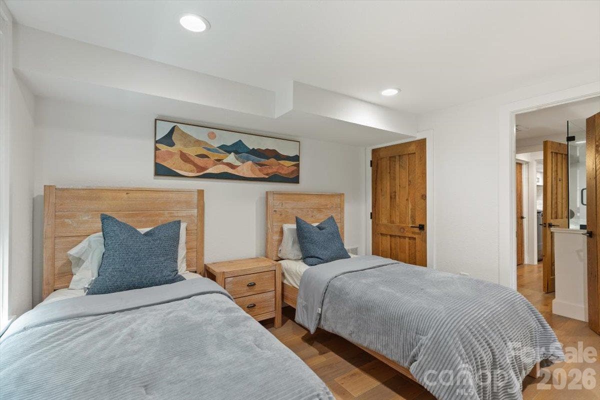 Guest Room on Main - 85 Hillcrest Drive, Highlands