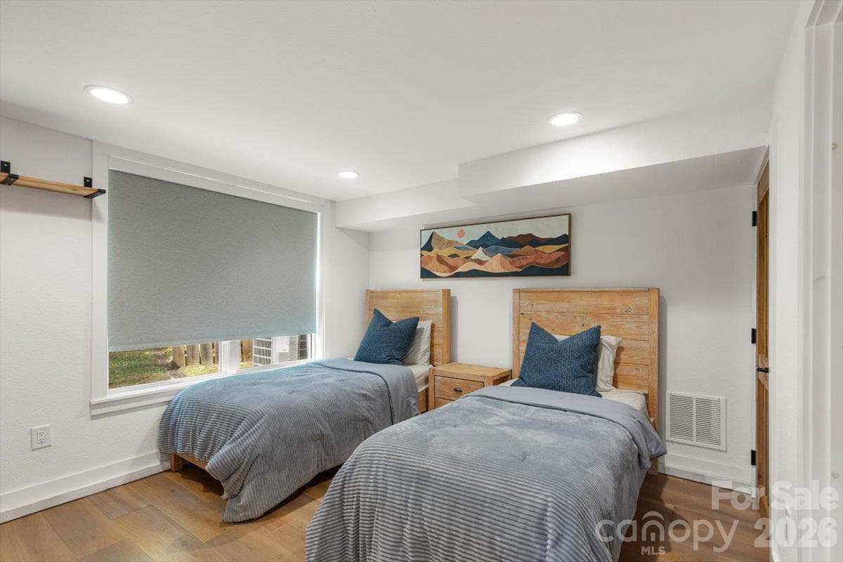 Guest Room on Main - 85 Hillcrest Drive, Highlands