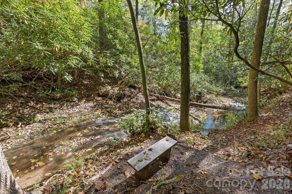 Creek - 85 Hillcrest Drive, Highlands