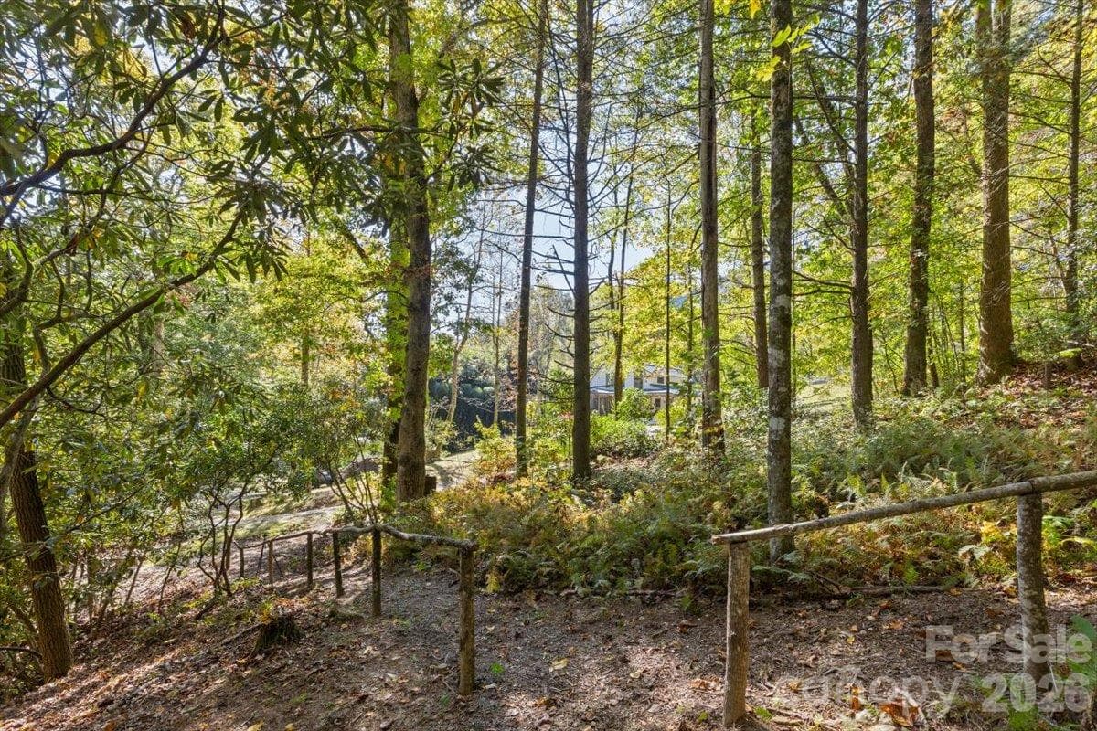 Trail - 85 Hillcrest Drive, Highlands