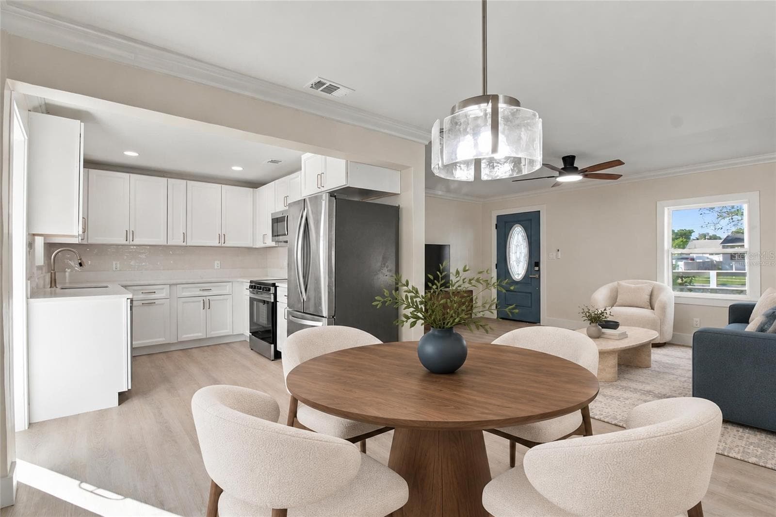 Virtually Staged - 4540 EMERSON AVE S, ST PETERSBURG