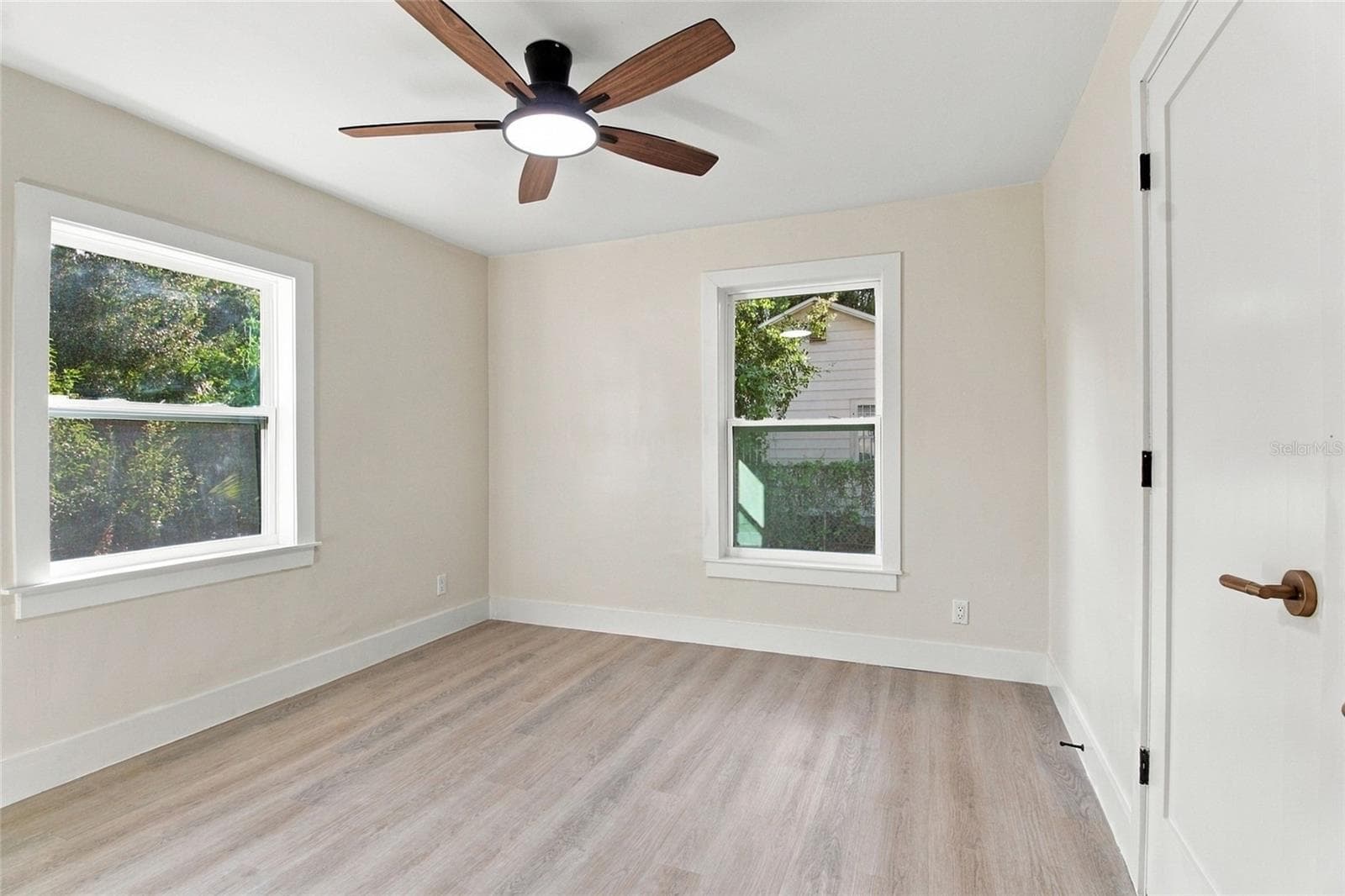 Single Family Residence at 4540 EMERSON AVE S, ST PETERSBURG, photo 20 of 34