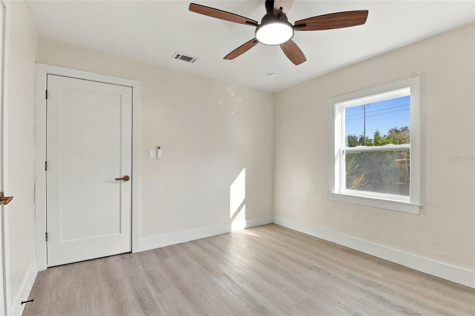 Single Family Residence at 4540 EMERSON AVE S, ST PETERSBURG, photo 21 of 34