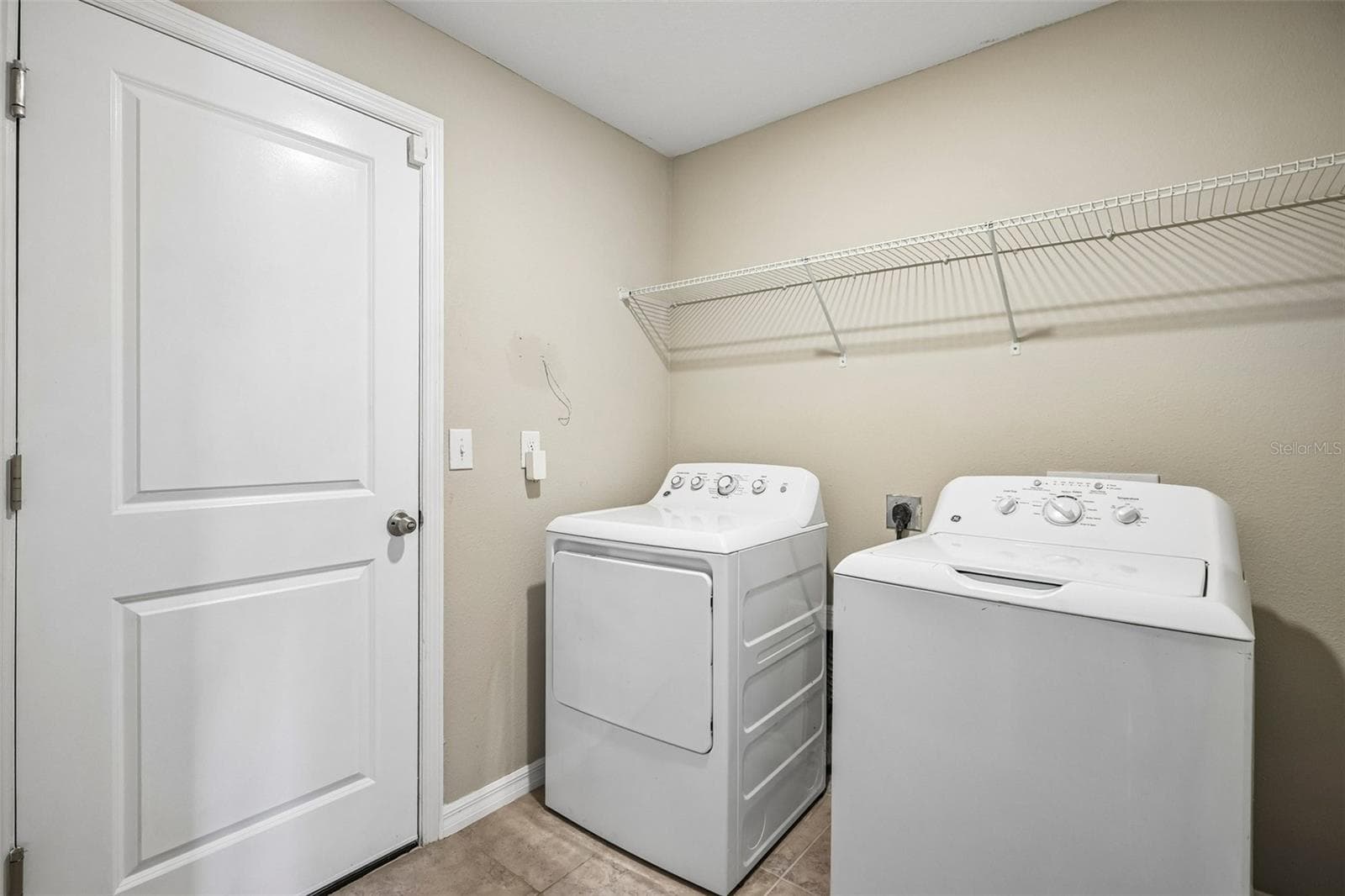 laundry room - 4103 GLOBE THISTLE DR, TAMPA