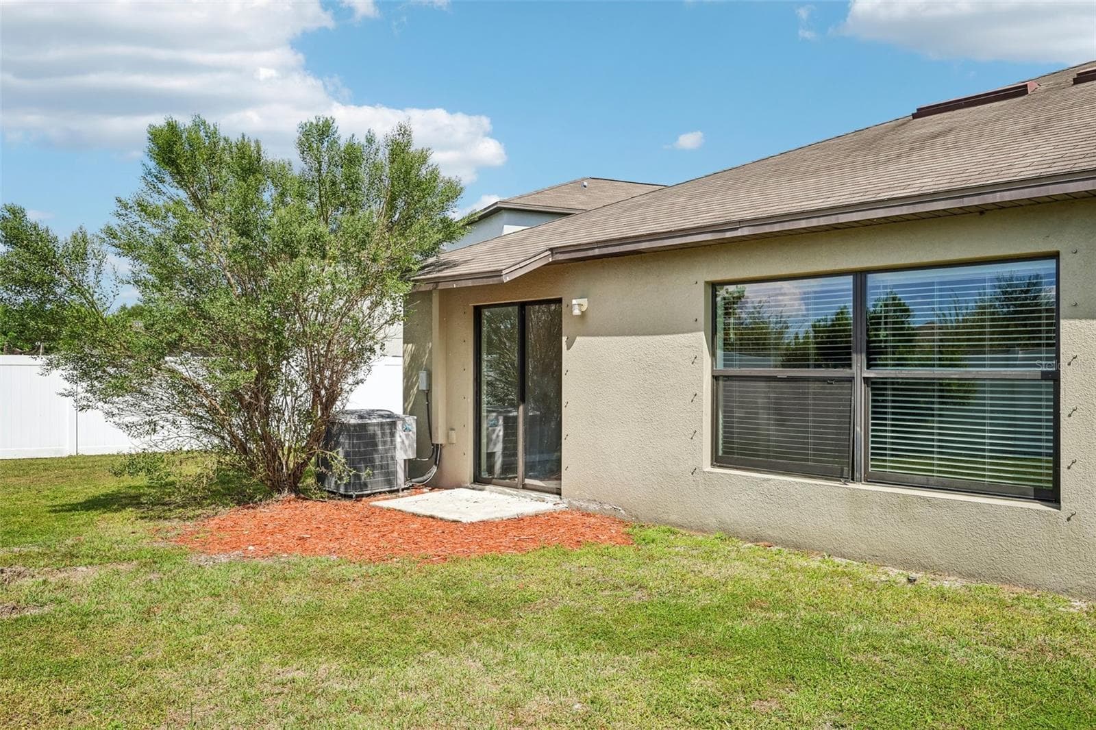 Single Family Residence at 4103 GLOBE THISTLE DR, TAMPA, photo 28 of 42