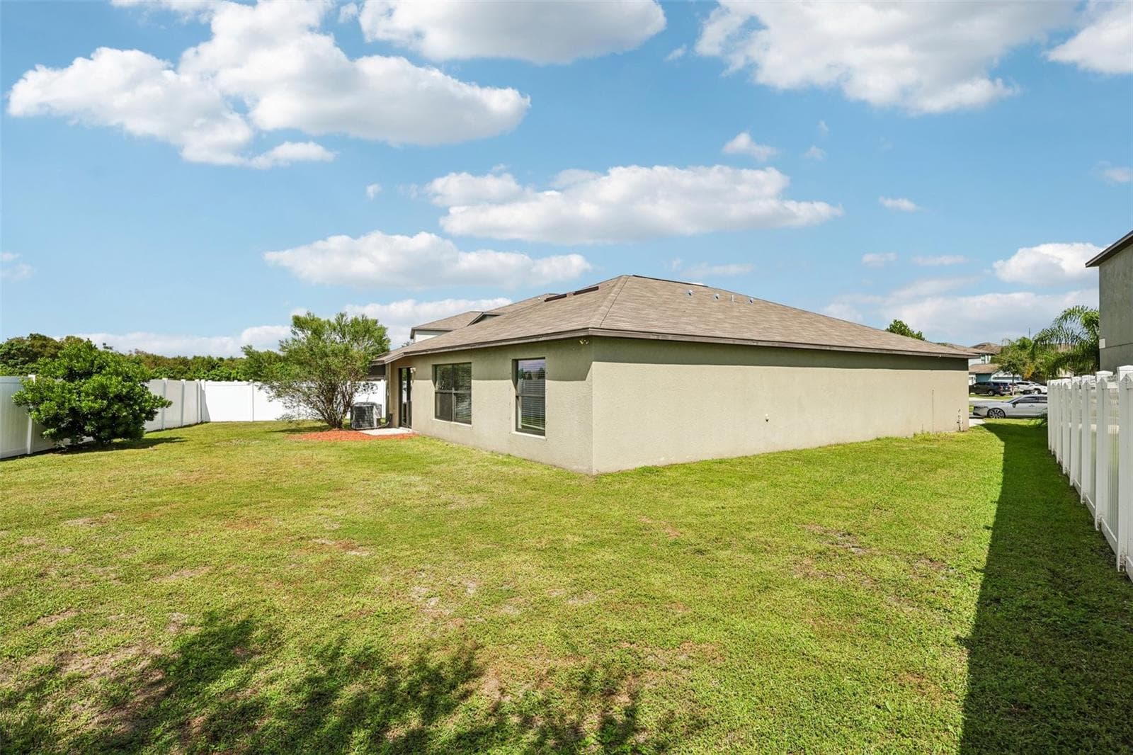 Single Family Residence at 4103 GLOBE THISTLE DR, TAMPA, photo 31 of 42
