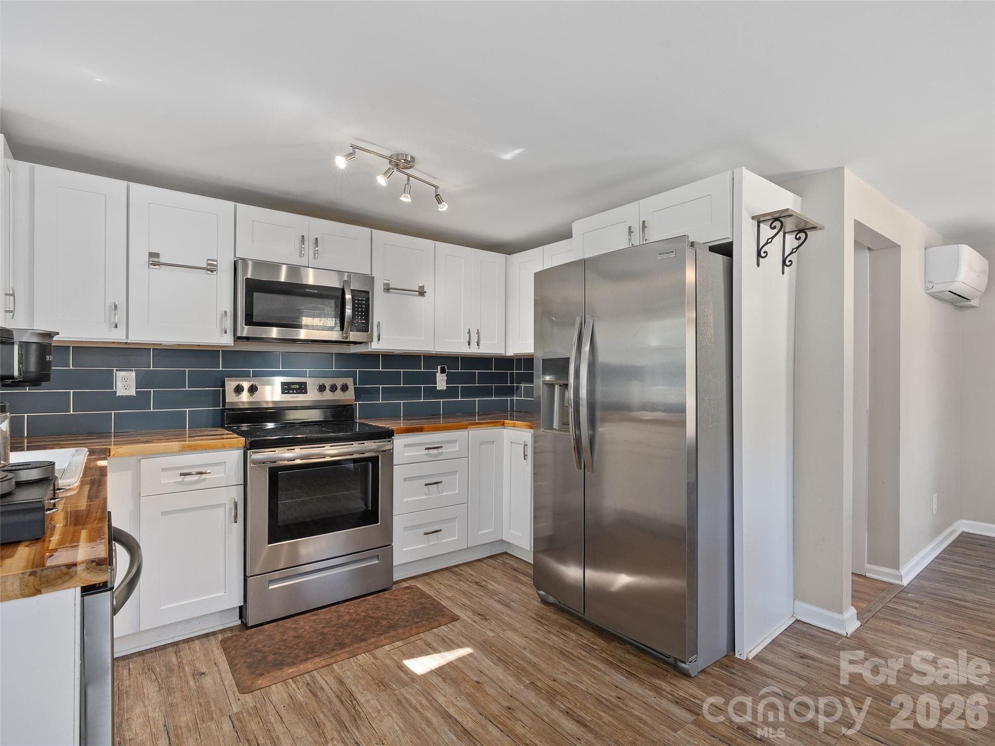 Single Family Residence at 12 Posey Blanton Road, Sylva, photo 7 of 29