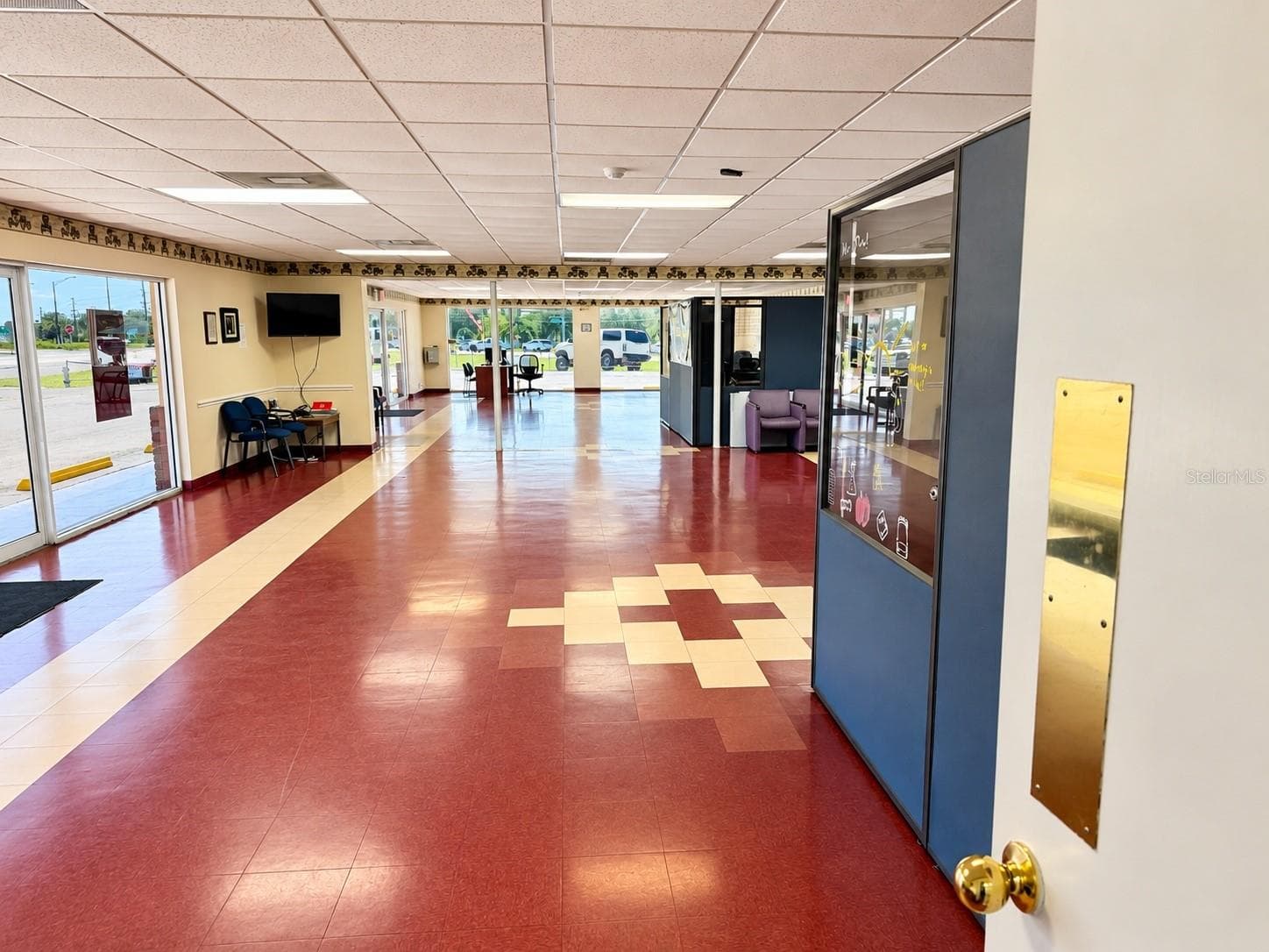 SHOW ROOM/OPEN SPACE - 3003 S COMBEE RD, LAKELAND