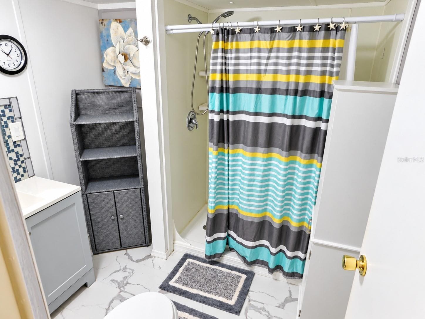Step in shower. - 5306 ASTRID DR, ZEPHYRHILLS