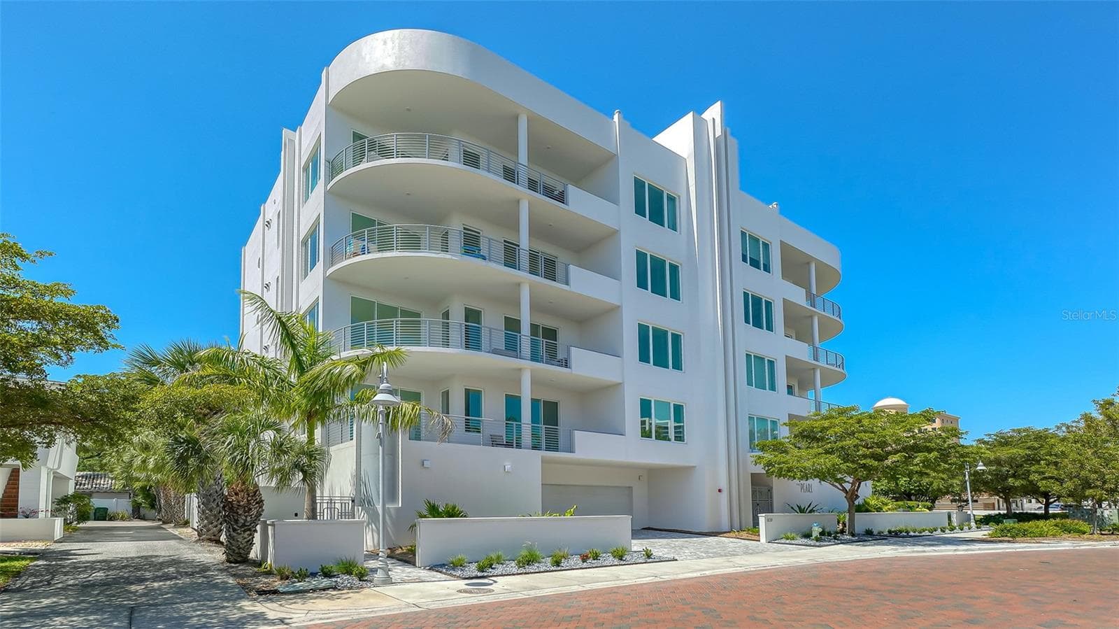 Front daytime photos of The Pearl - 609 GOLDEN GATE PT #301, SARASOTA