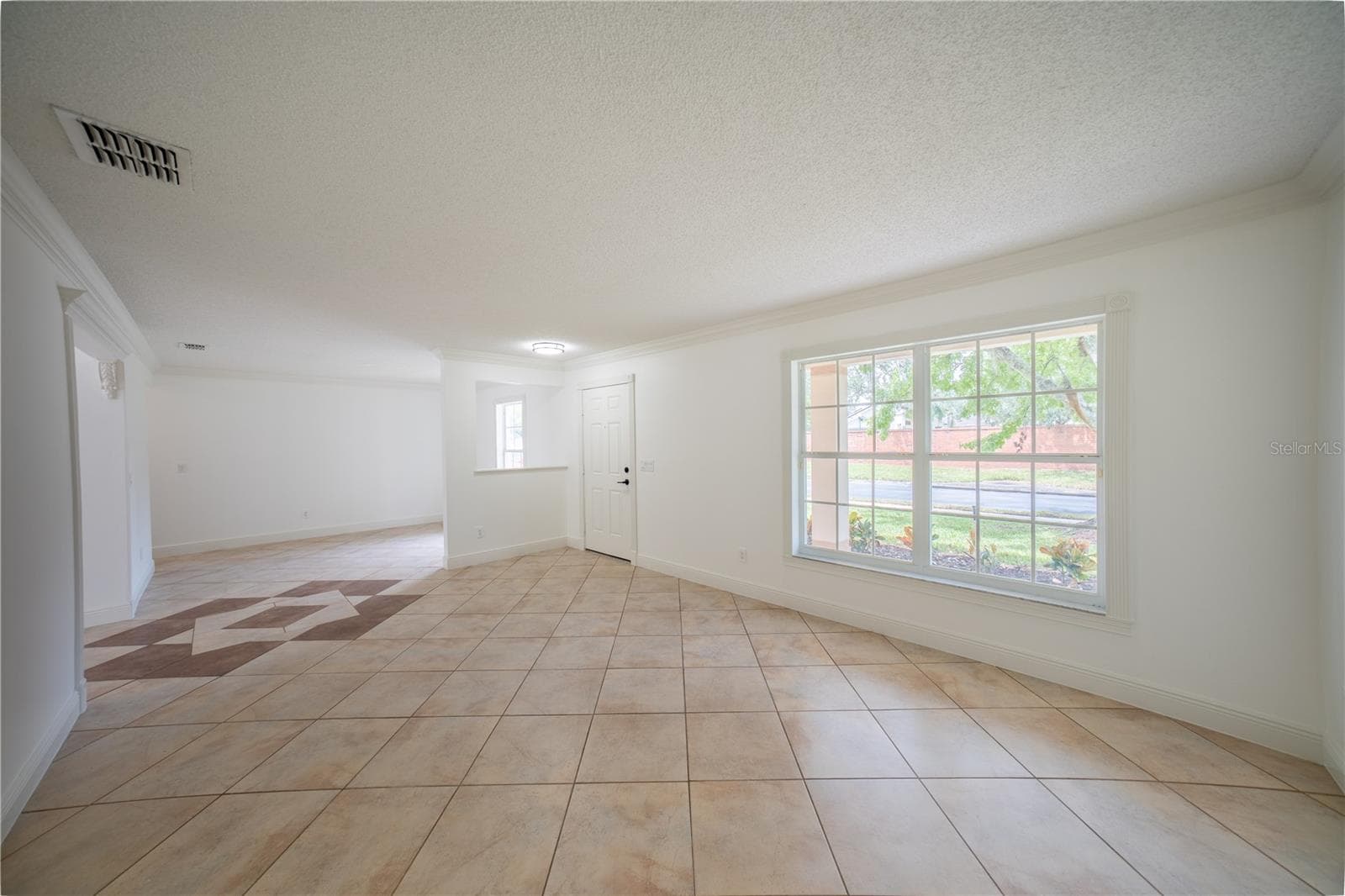 Single Family Residence at 14208 ABINGTON HEIGHTS DR, ORLANDO, photo 10 of 77