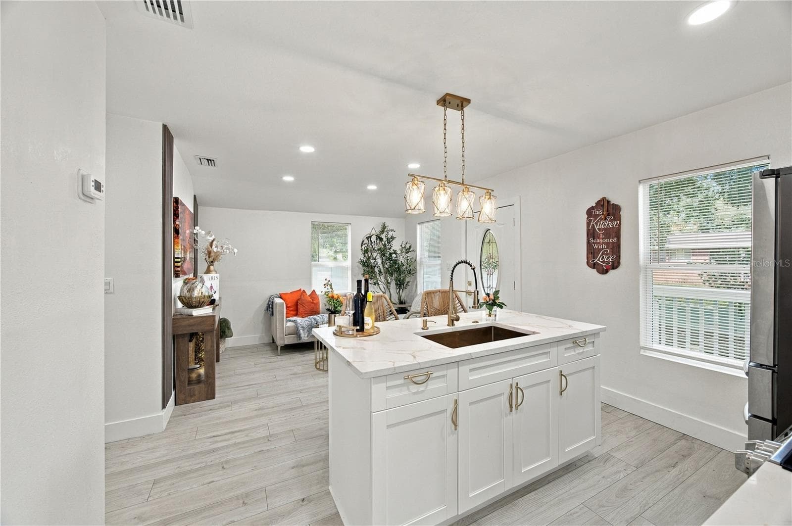 Single Family Residence at 1503 E POWHATAN AVE, TAMPA, photo 6 of 31