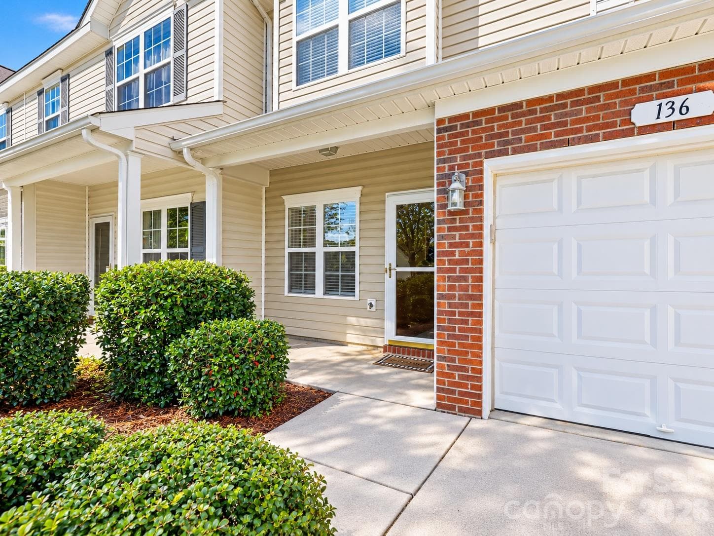 Townhouse at 136 Rapids Road, Fort Mill, photo 6 of 18