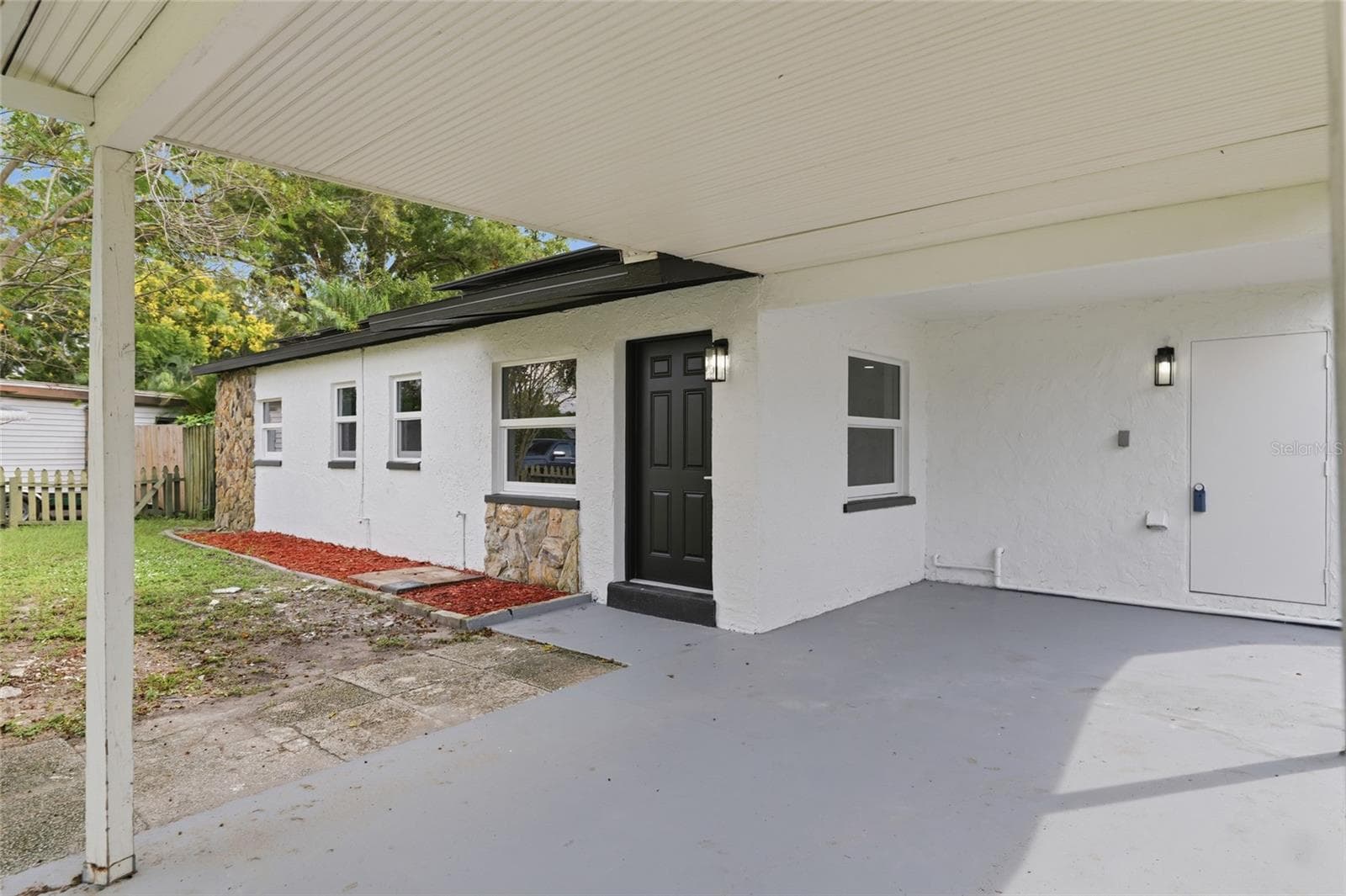 Single Family Residence at 3736 15TH TER SE, LARGO, photo 3 of 41