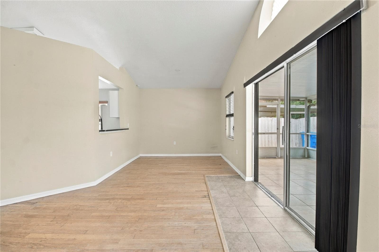 Single Family Residence at 1753 KIRTLEY DR, BRANDON, photo 9 of 38