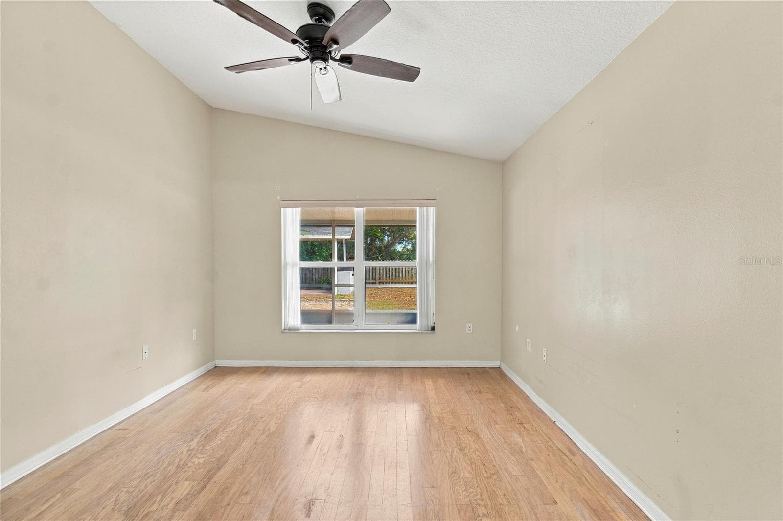 Single Family Residence at 1753 KIRTLEY DR, BRANDON, photo 11 of 38