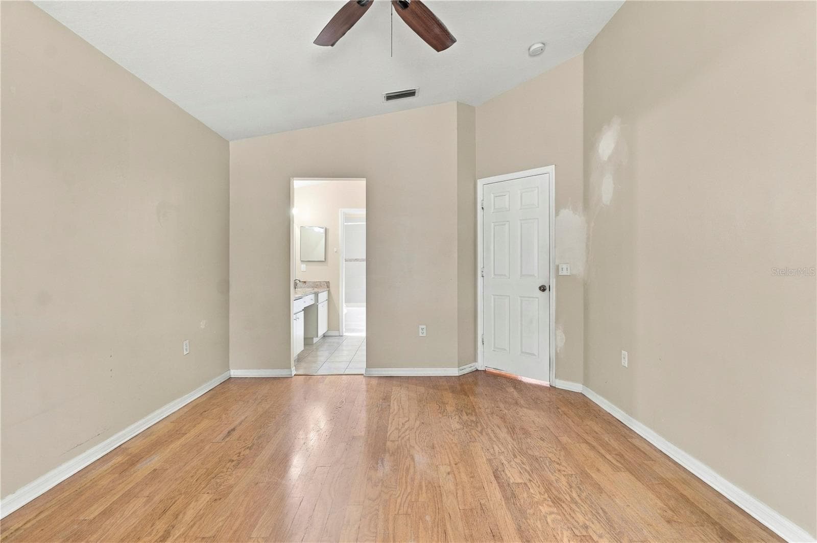 Single Family Residence at 1753 KIRTLEY DR, BRANDON, photo 13 of 38