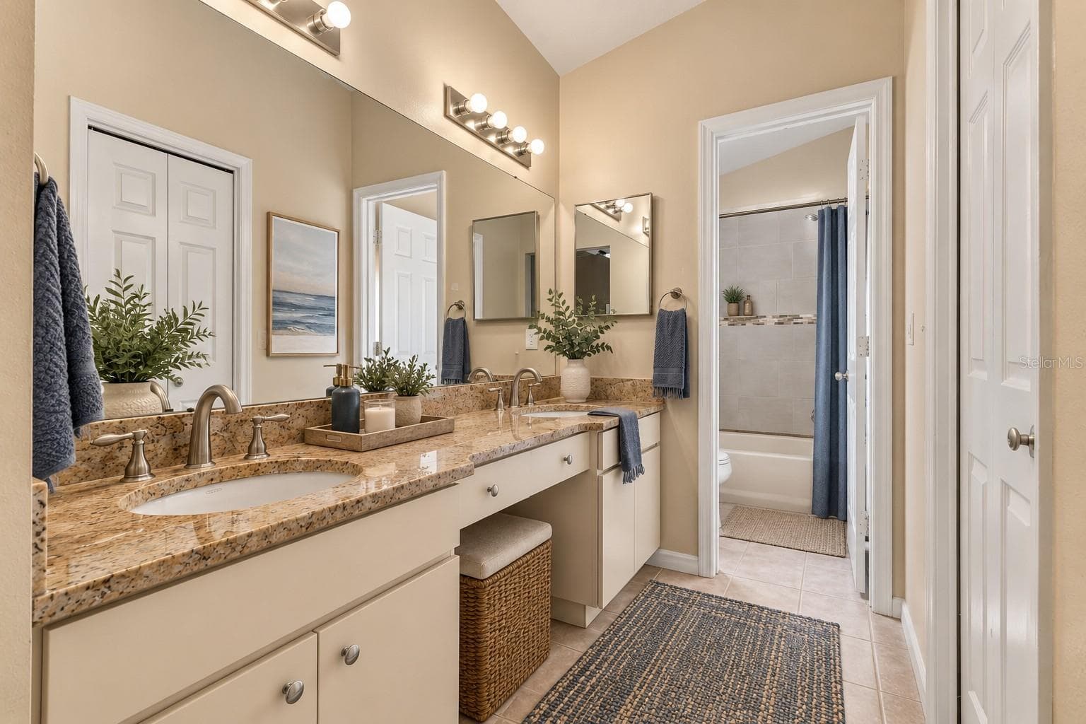 Single Family Residence at 1753 KIRTLEY DR, BRANDON, photo 15 of 38