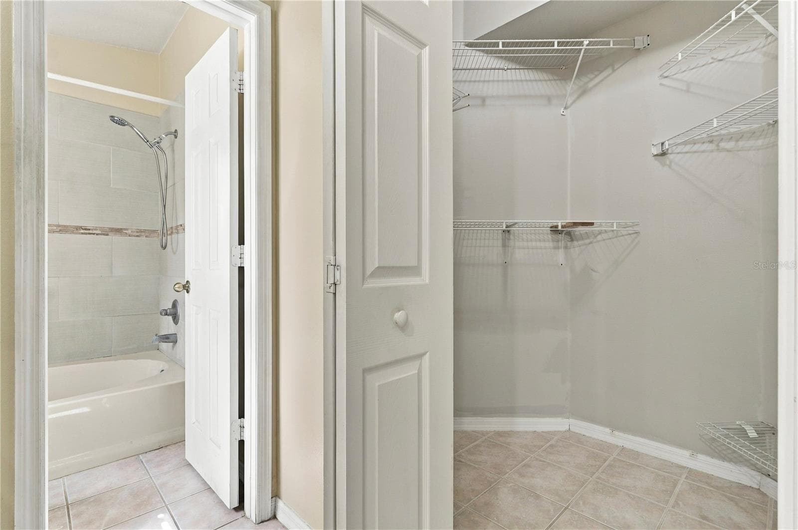 Single Family Residence at 1753 KIRTLEY DR, BRANDON, photo 18 of 38