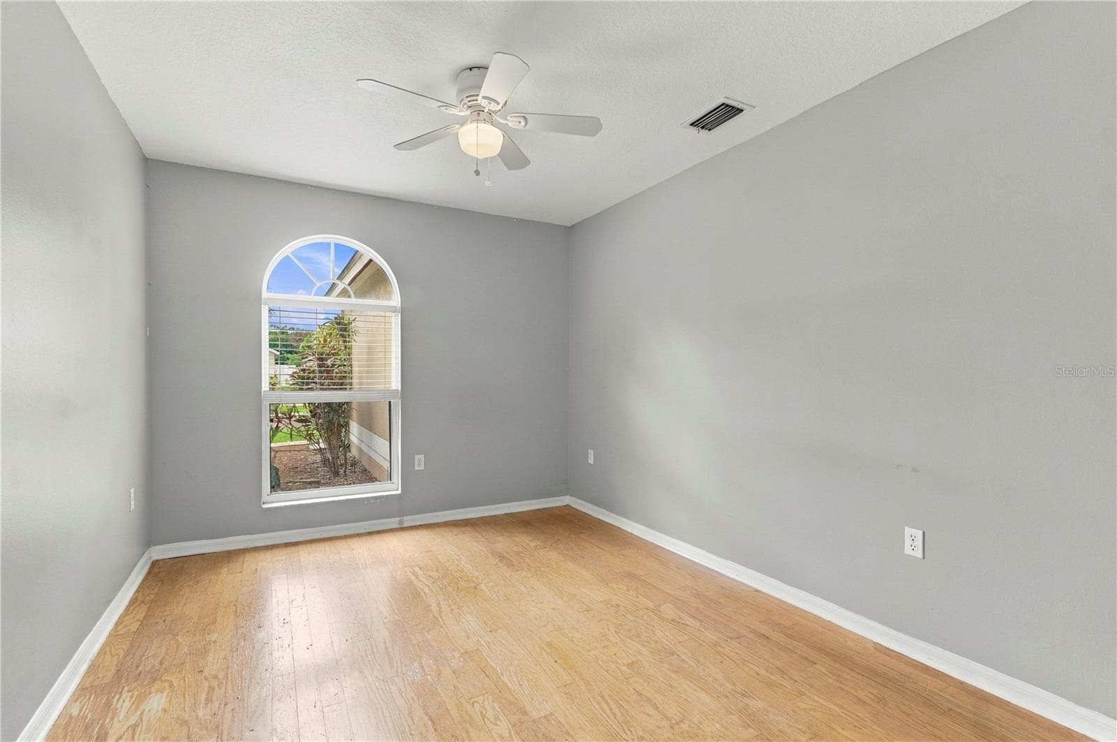 Single Family Residence at 1753 KIRTLEY DR, BRANDON, photo 23 of 38