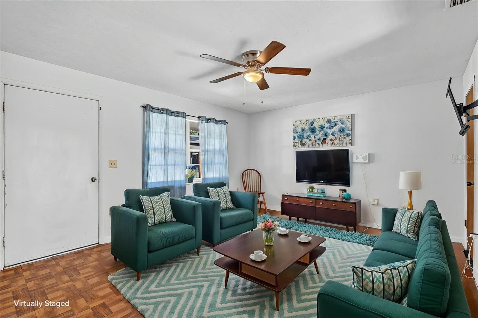 Virtually staged - 620 NE 2ND AVE, TRENTON
