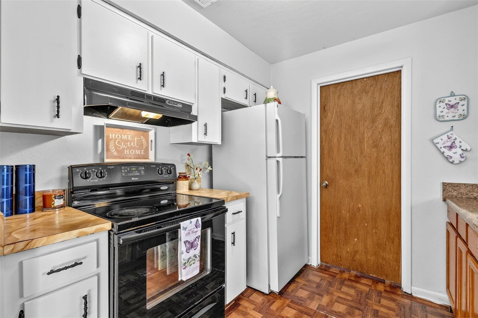 View toward utility room - 620 NE 2ND AVE, TRENTON