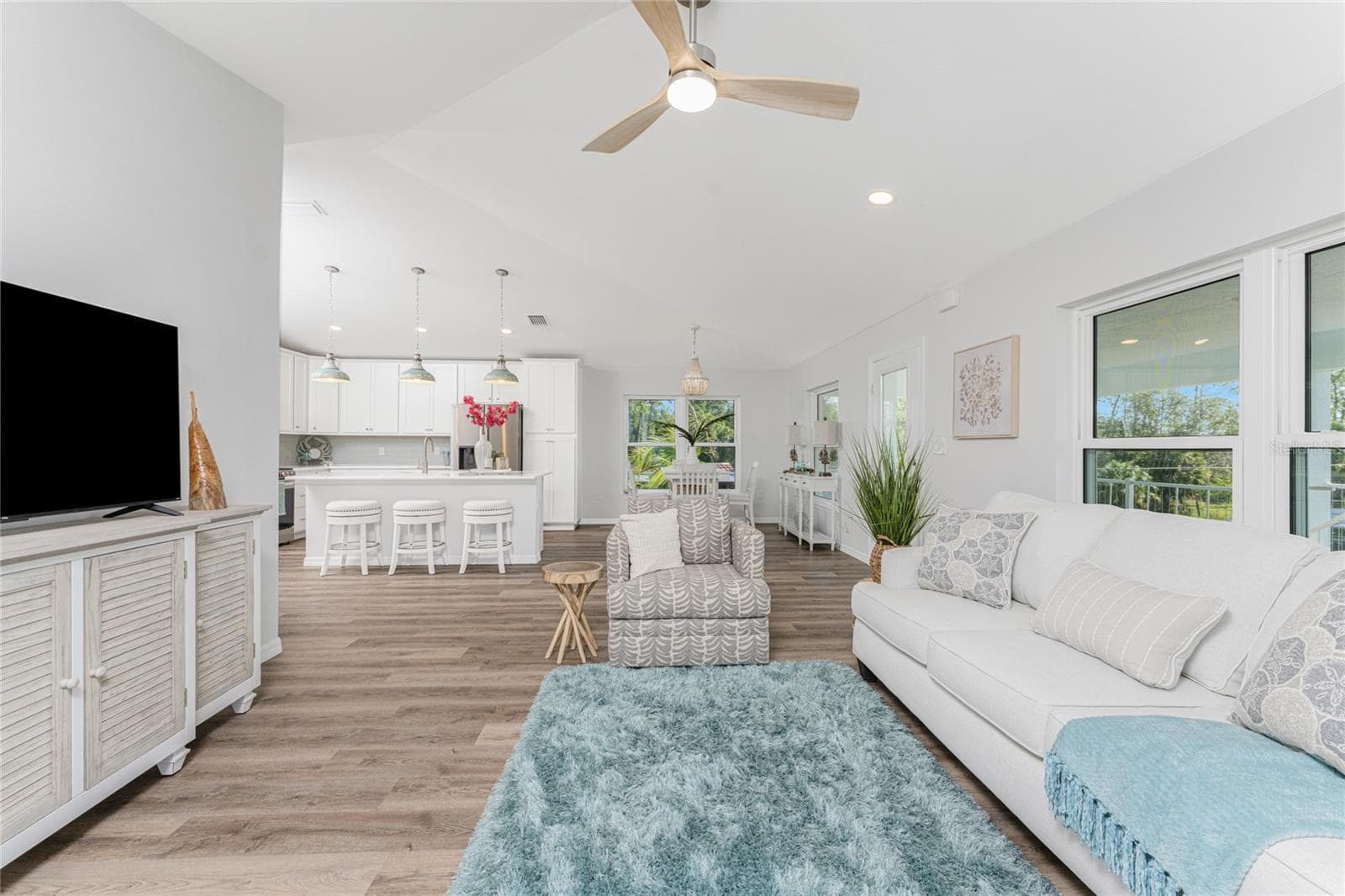 Living - 4199 HOLLIS AVE, PORT CHARLOTTE