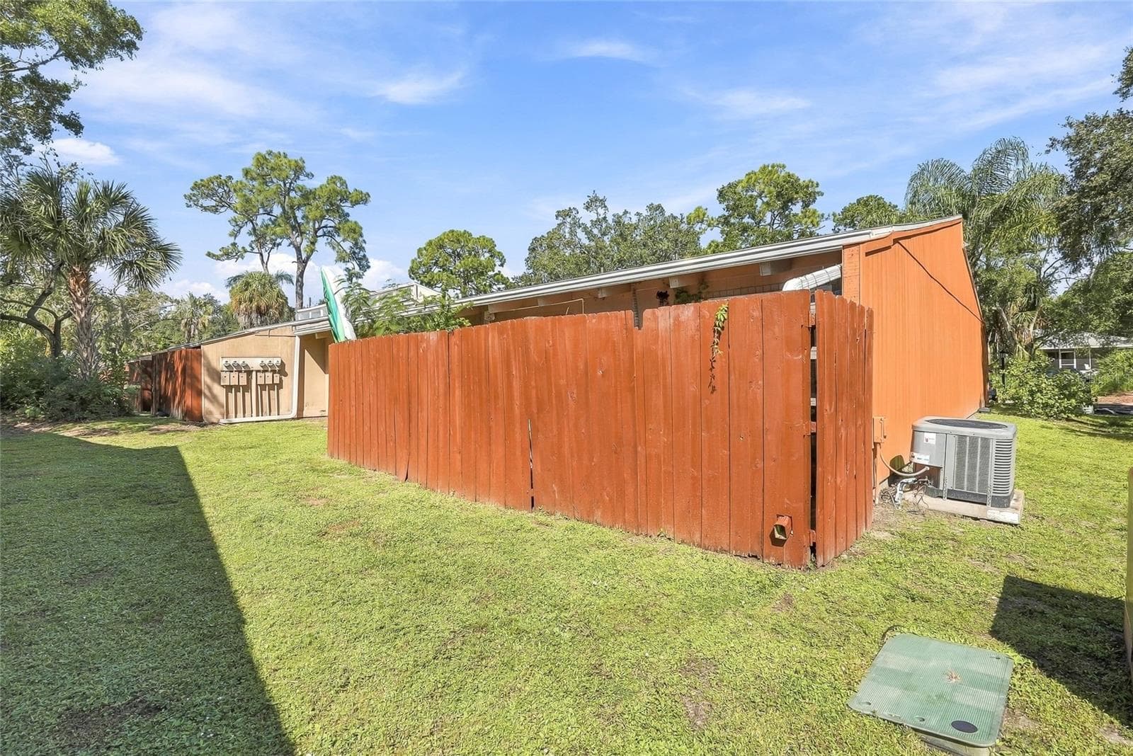 Condominium at 500 N JEFFERSON AVE #A1, SARASOTA, photo 37 of 47