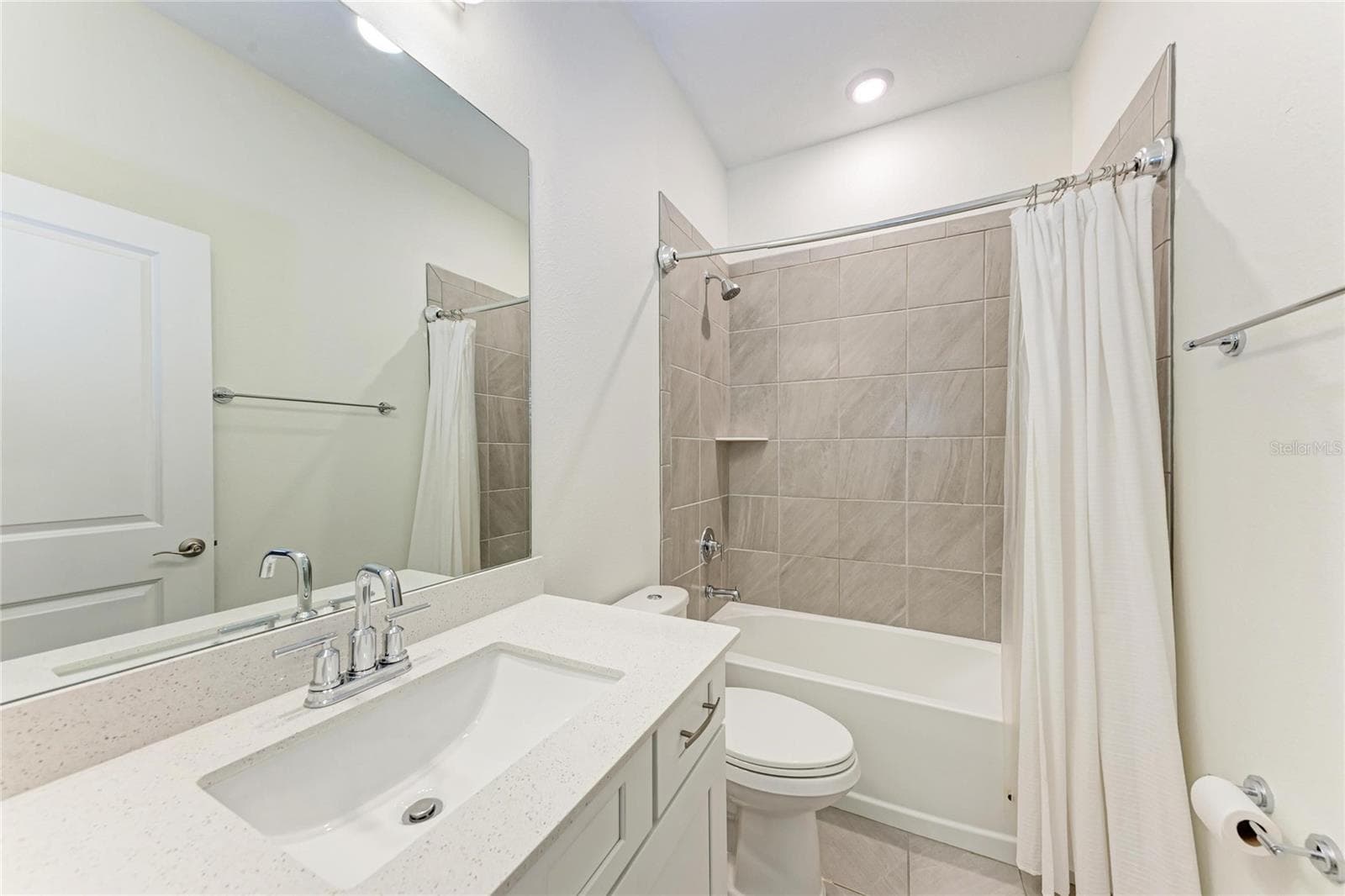 Single Family Residence at 497 FIREBUSH DR, NOKOMIS, photo 33 of 60