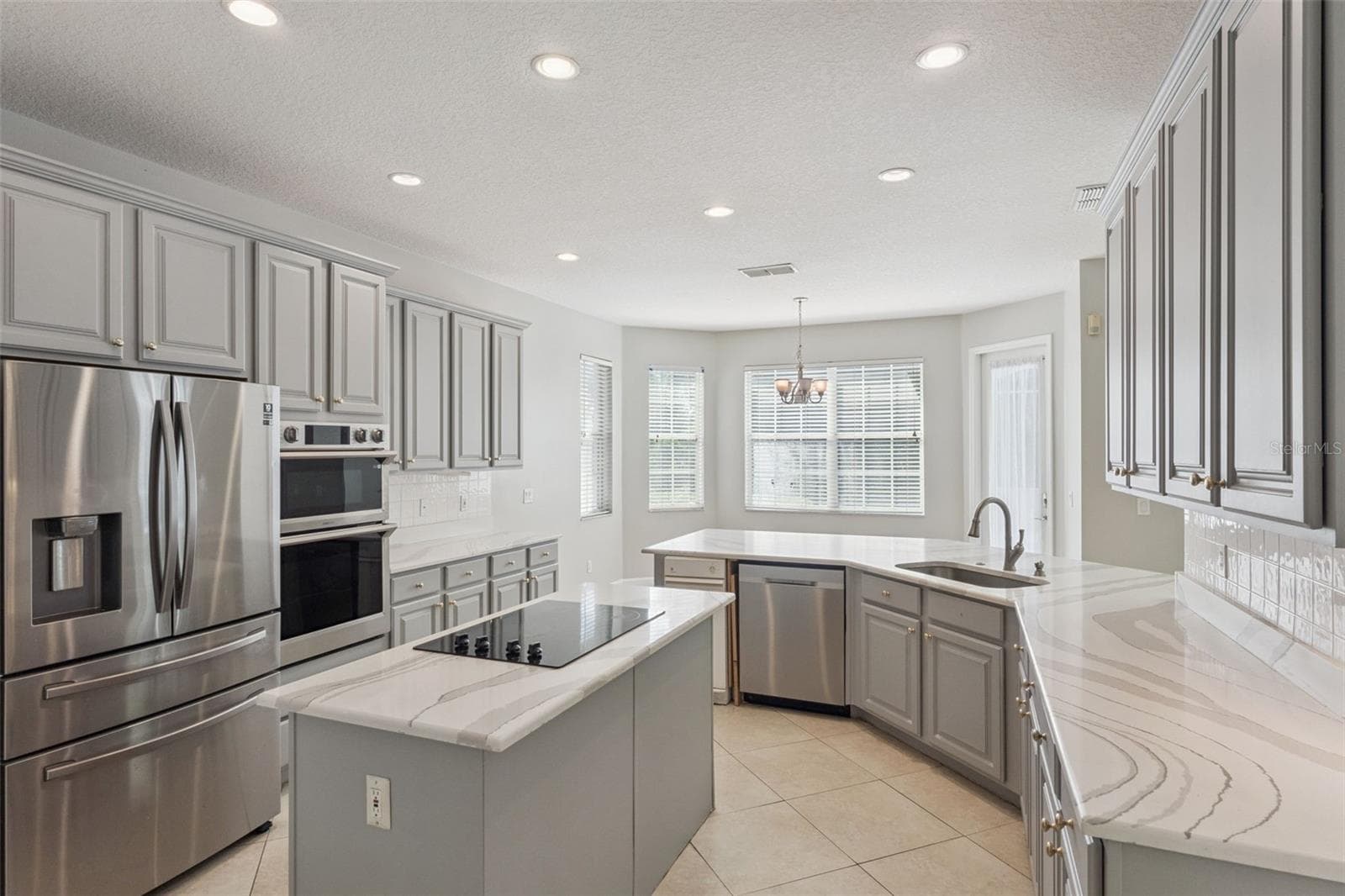 Single Family Residence at 10142 CANOPY TREE CT, ORLANDO, photo 3 of 64