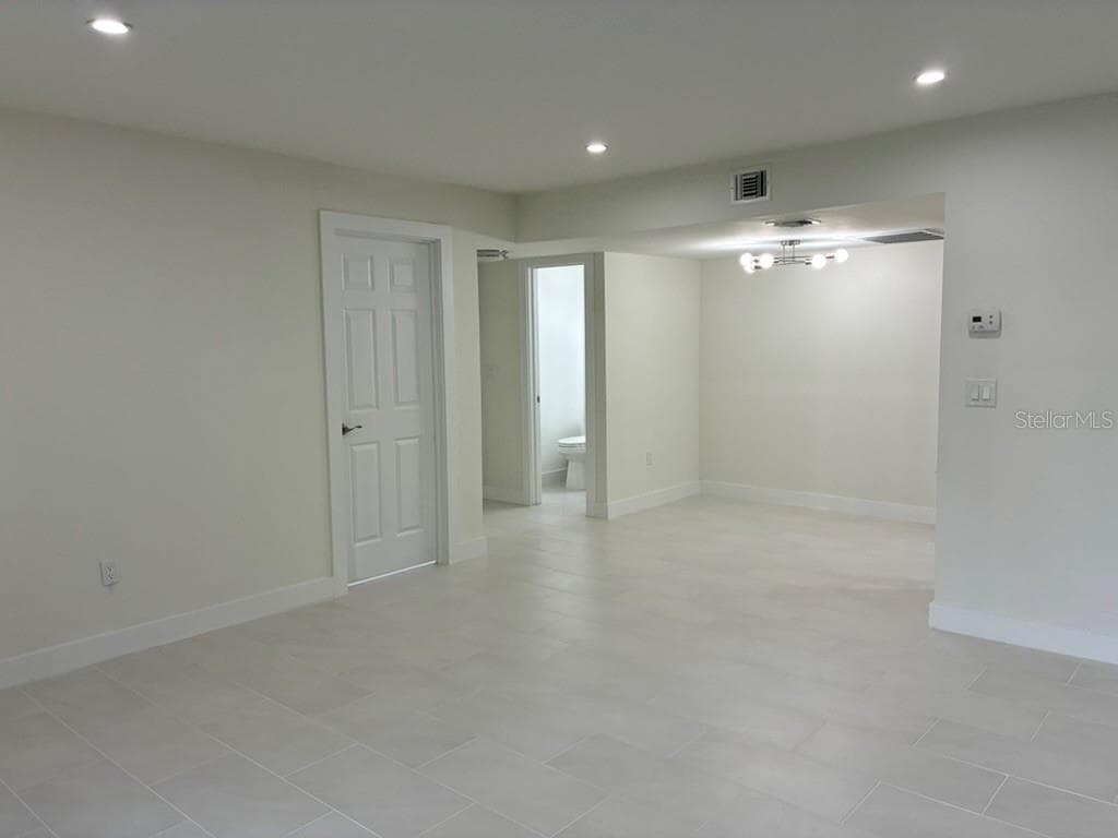 Living room looking in from Rear porch - 5999 VILLAGE CIR #990, ORLANDO