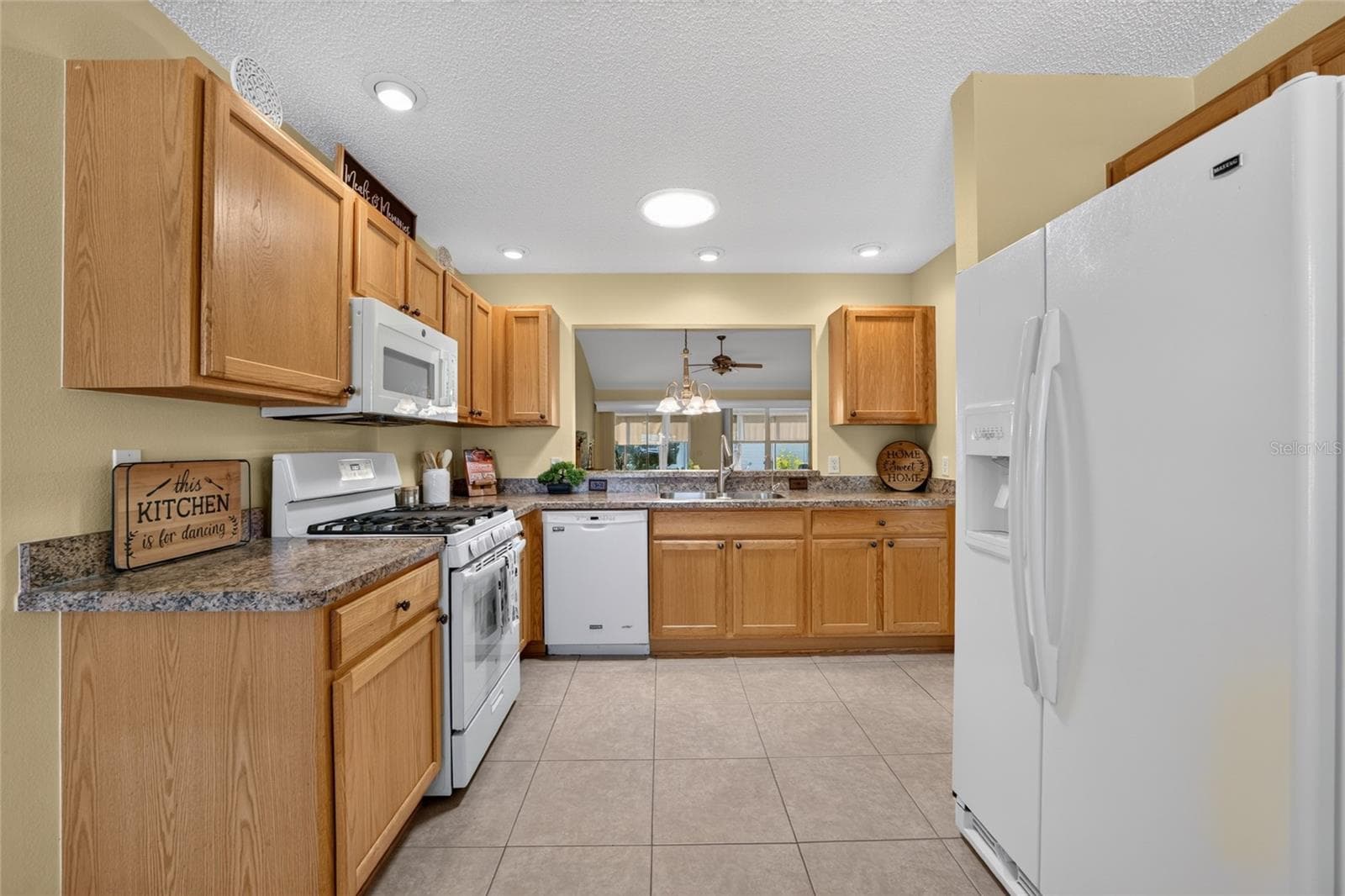 Single Family Residence at 16758 SE 84TH COLERAIN CIR, THE VILLAGES, photo 15 of 54