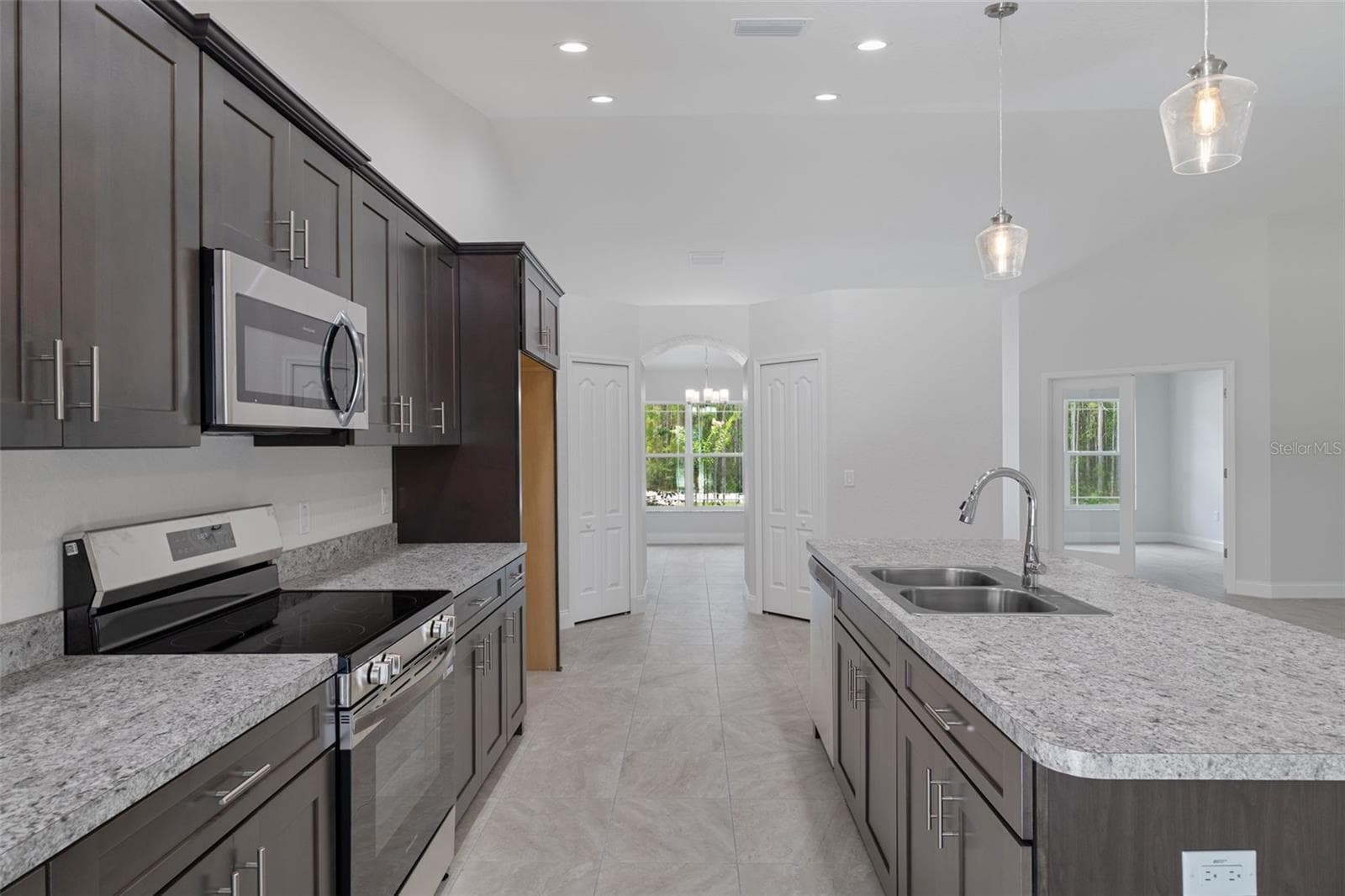 Single Family Residence at 12572 JAYBIRD RD, WEEKI WACHEE, photo 8 of 13