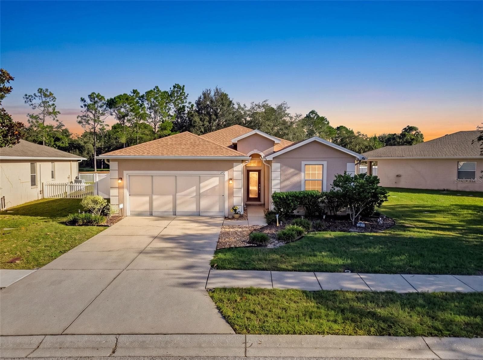 Single Family Residence at 272 WINTHROP, SPRING HILL, photo 2 of 77
