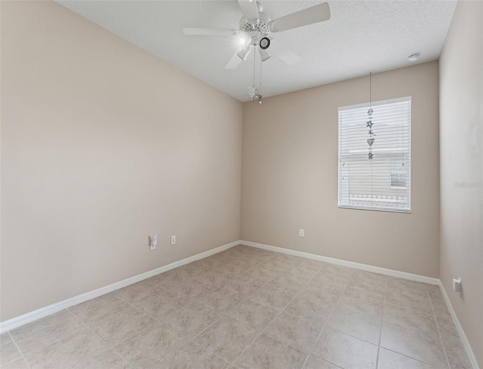 Single Family Residence at 272 WINTHROP, SPRING HILL, photo 48 of 77