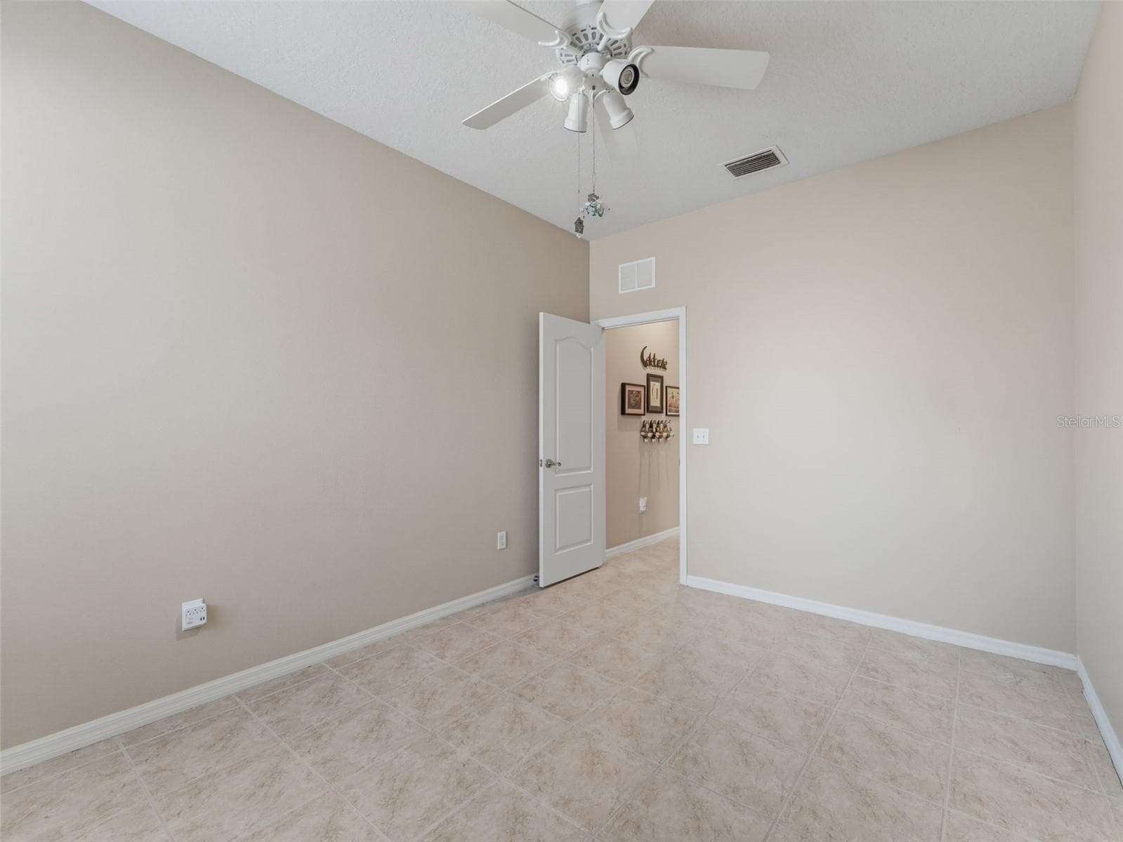 Single Family Residence at 272 WINTHROP, SPRING HILL, photo 50 of 77