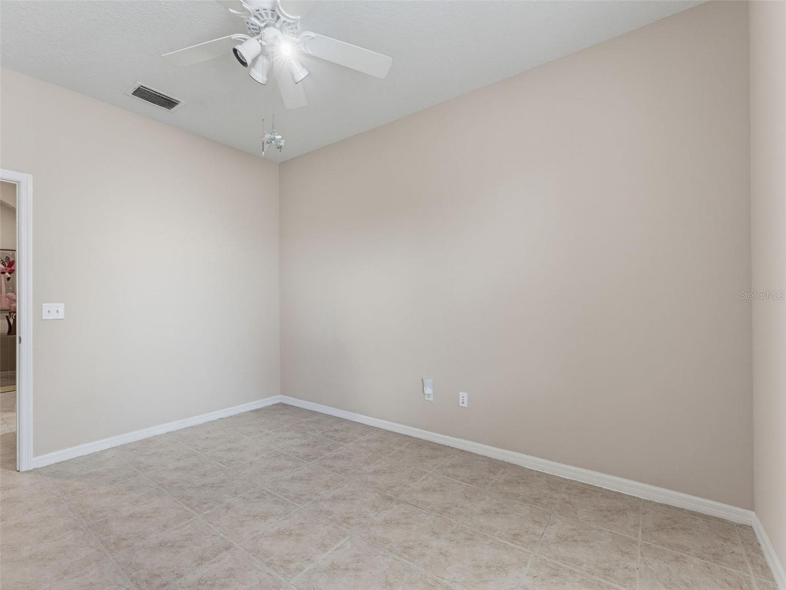 Single Family Residence at 272 WINTHROP, SPRING HILL, photo 51 of 77