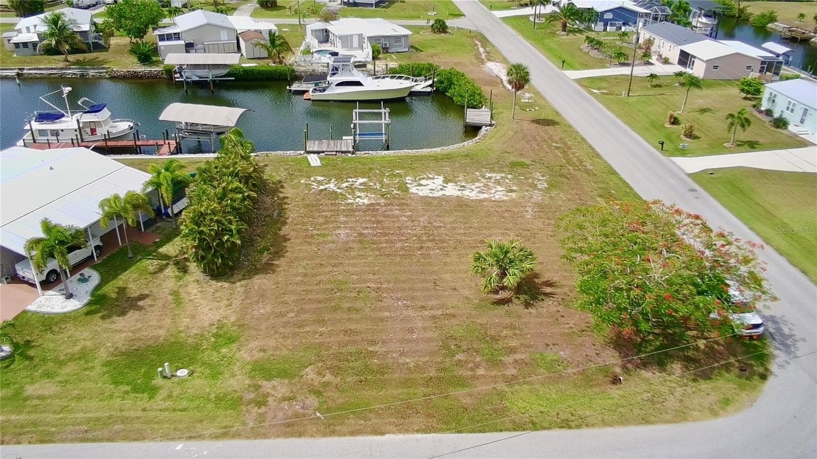 Land at 700 HOLLYHILL CT, PUNTA GORDA, photo 4 of 5