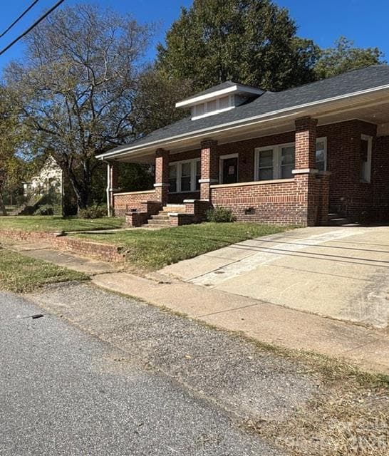 Single Family Residence at 418 W Graham Street, Shelby, photo 15 of 26