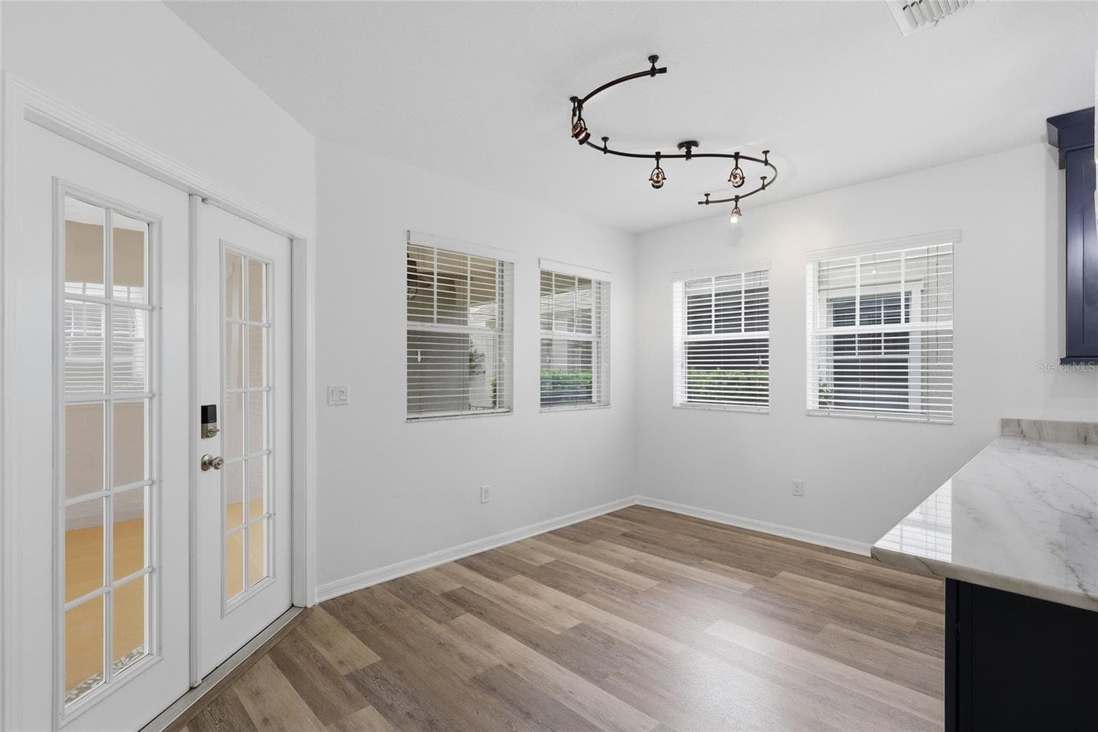 Single Family Residence at 5935 BEACONPARK ST, LITHIA, photo 13 of 52
