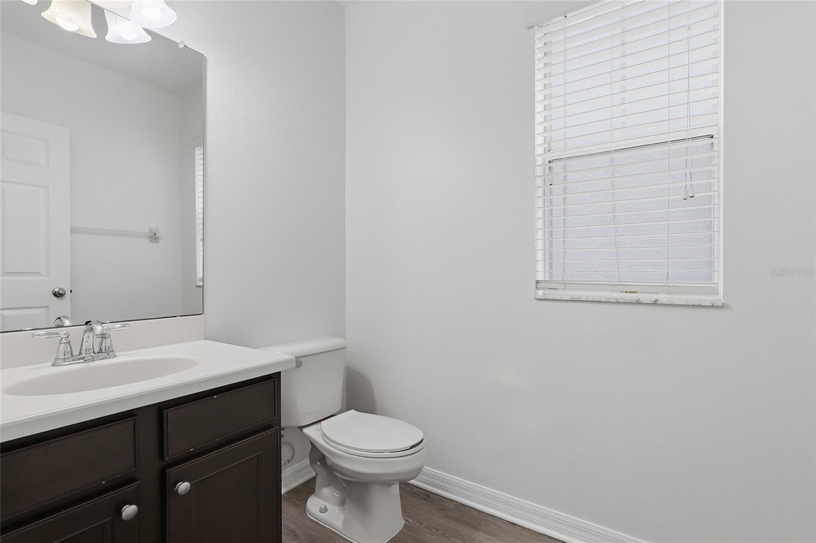 Single Family Residence at 5935 BEACONPARK ST, LITHIA, photo 16 of 52